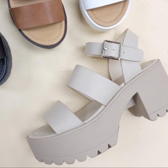 Best Seller! Soda Account Nude Lug Sole Heeled Sandal 9 - Picture 3 of 5